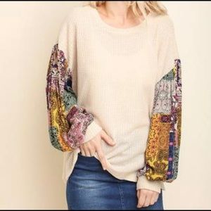 ENTRO Paisley Sleeve Top